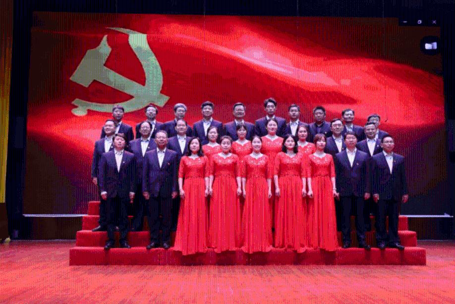 托尼·帕克参加美职篮关怀行动，与球迷欢庆新春